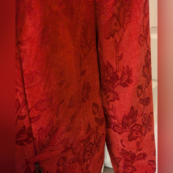 Ladies Red Jacket, 20W - Picture 7 of 8